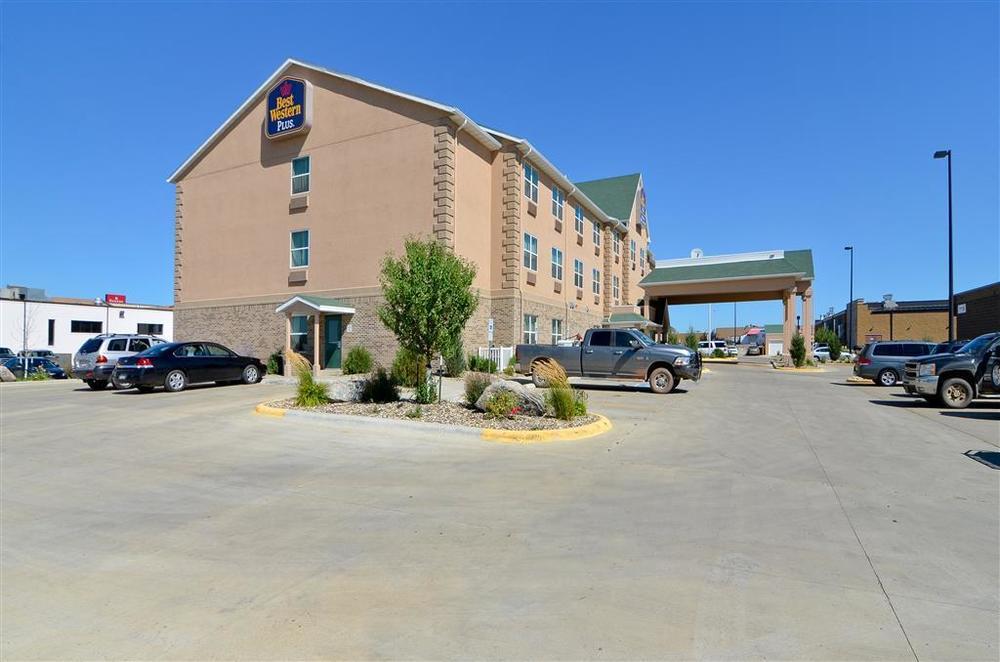 Heritage Hotel And Suites Dickinson Exterior foto