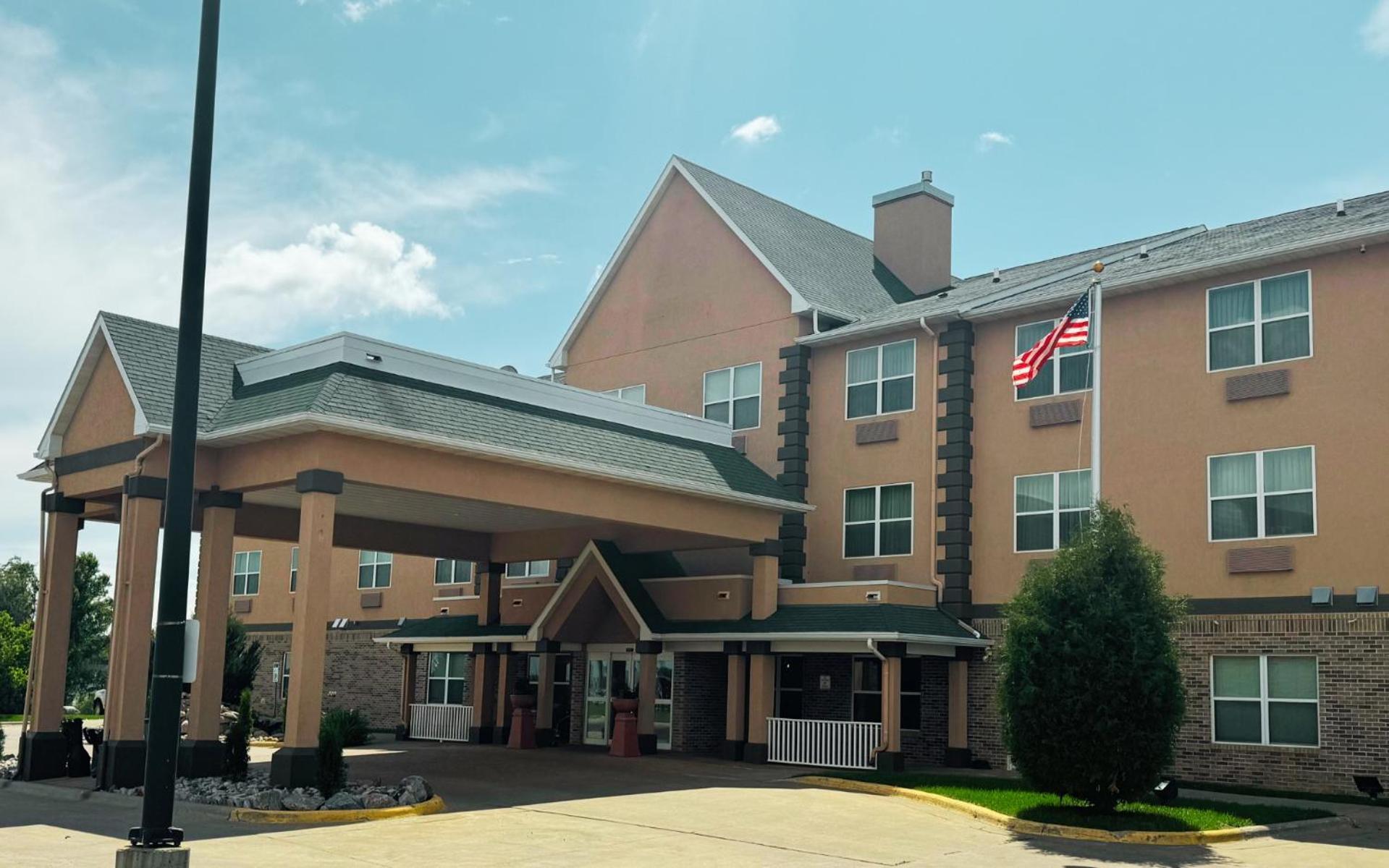 Heritage Hotel And Suites Dickinson Exterior foto