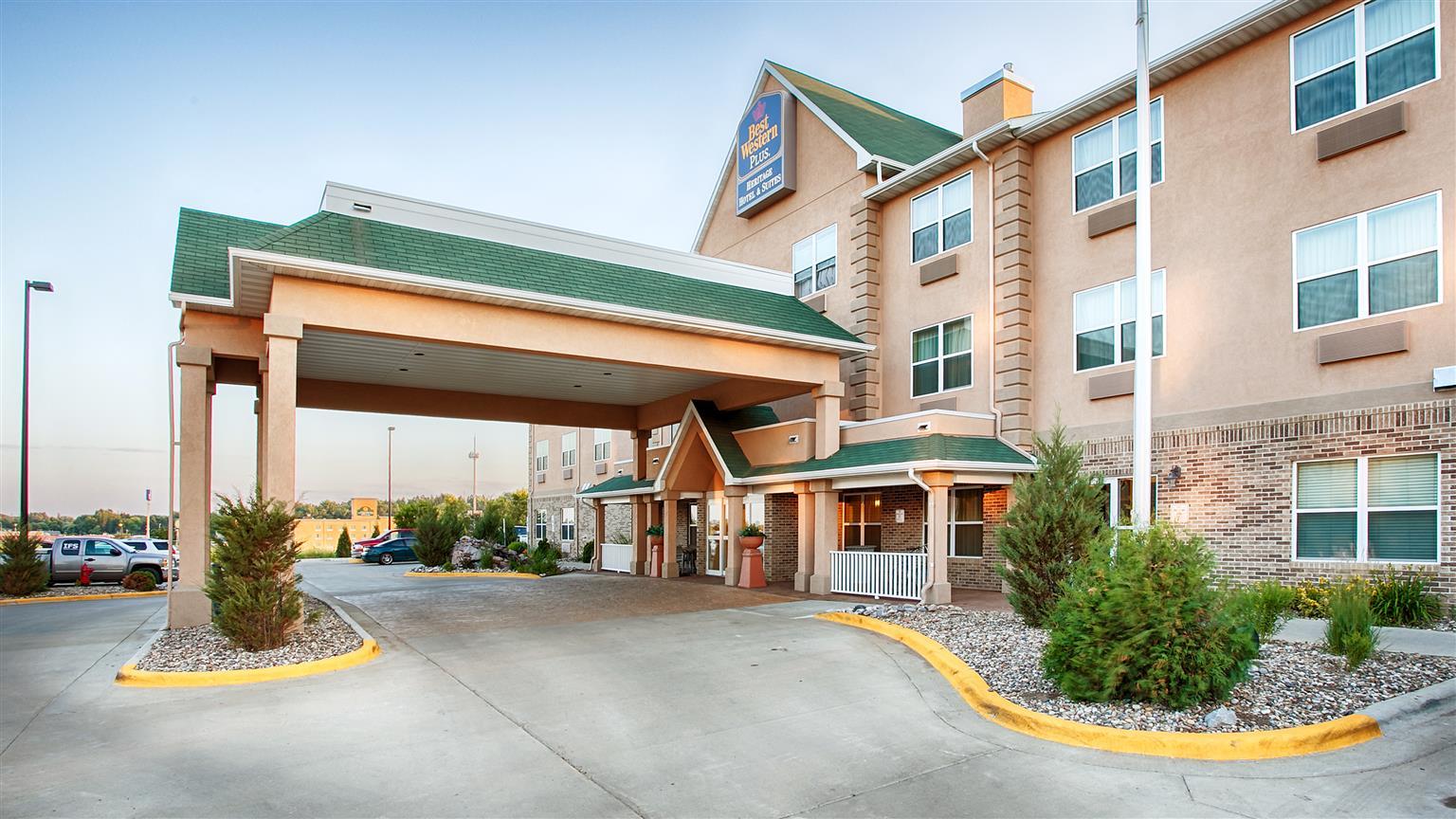 Heritage Hotel And Suites Dickinson Exterior foto
